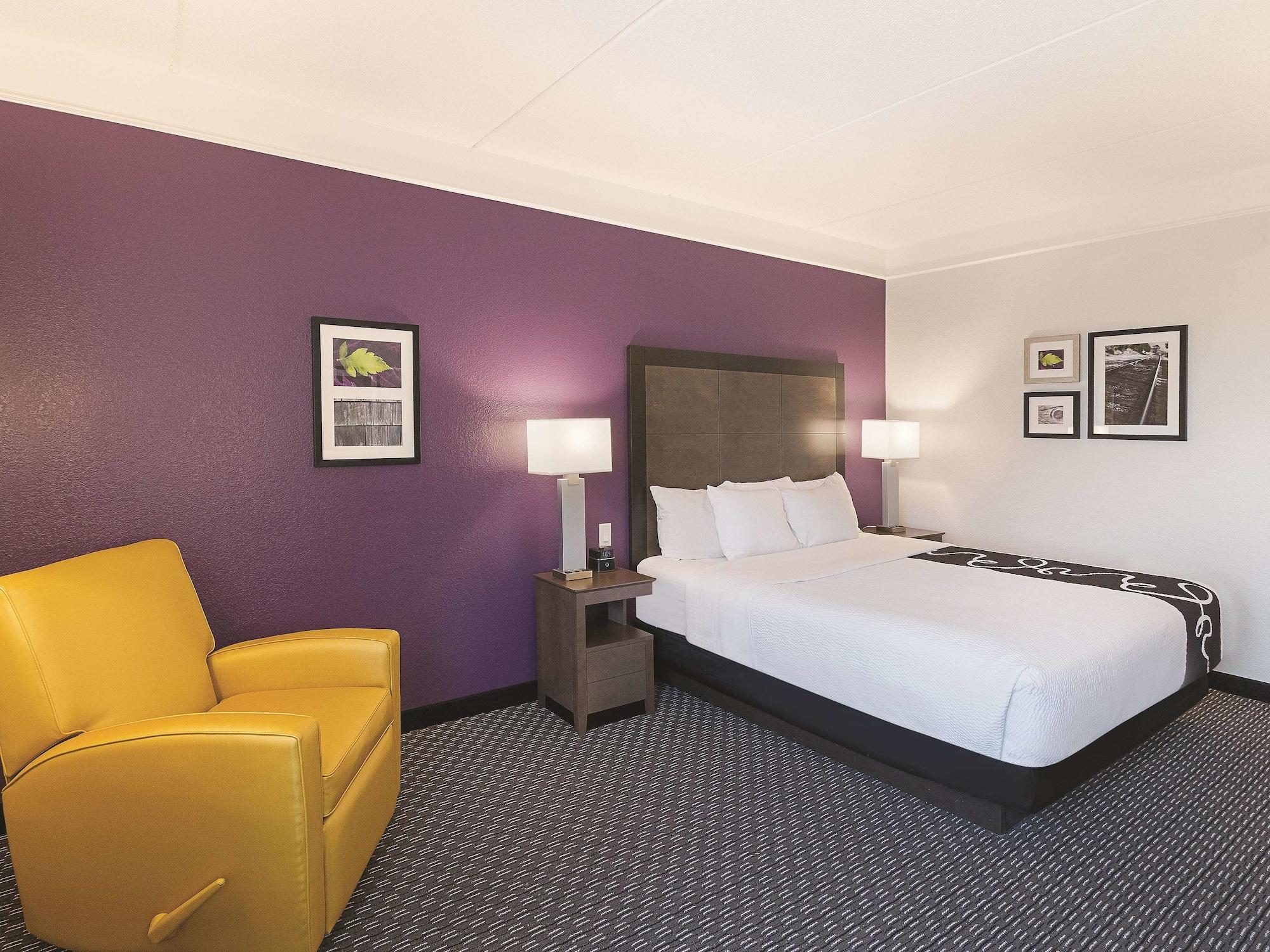 La Quinta By Wyndham Arlington North 6 Flags Dr Hotell Exteriör bild