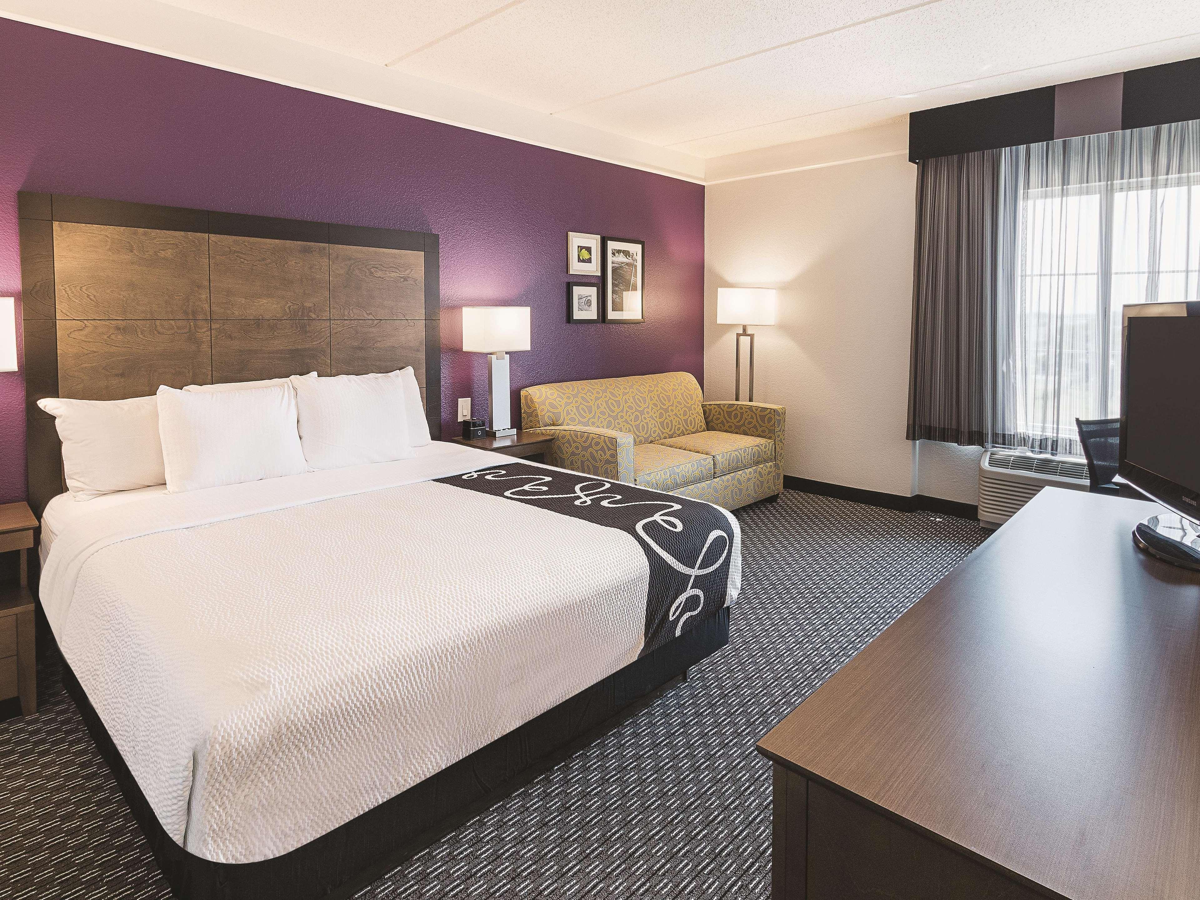 La Quinta By Wyndham Arlington North 6 Flags Dr Hotell Exteriör bild