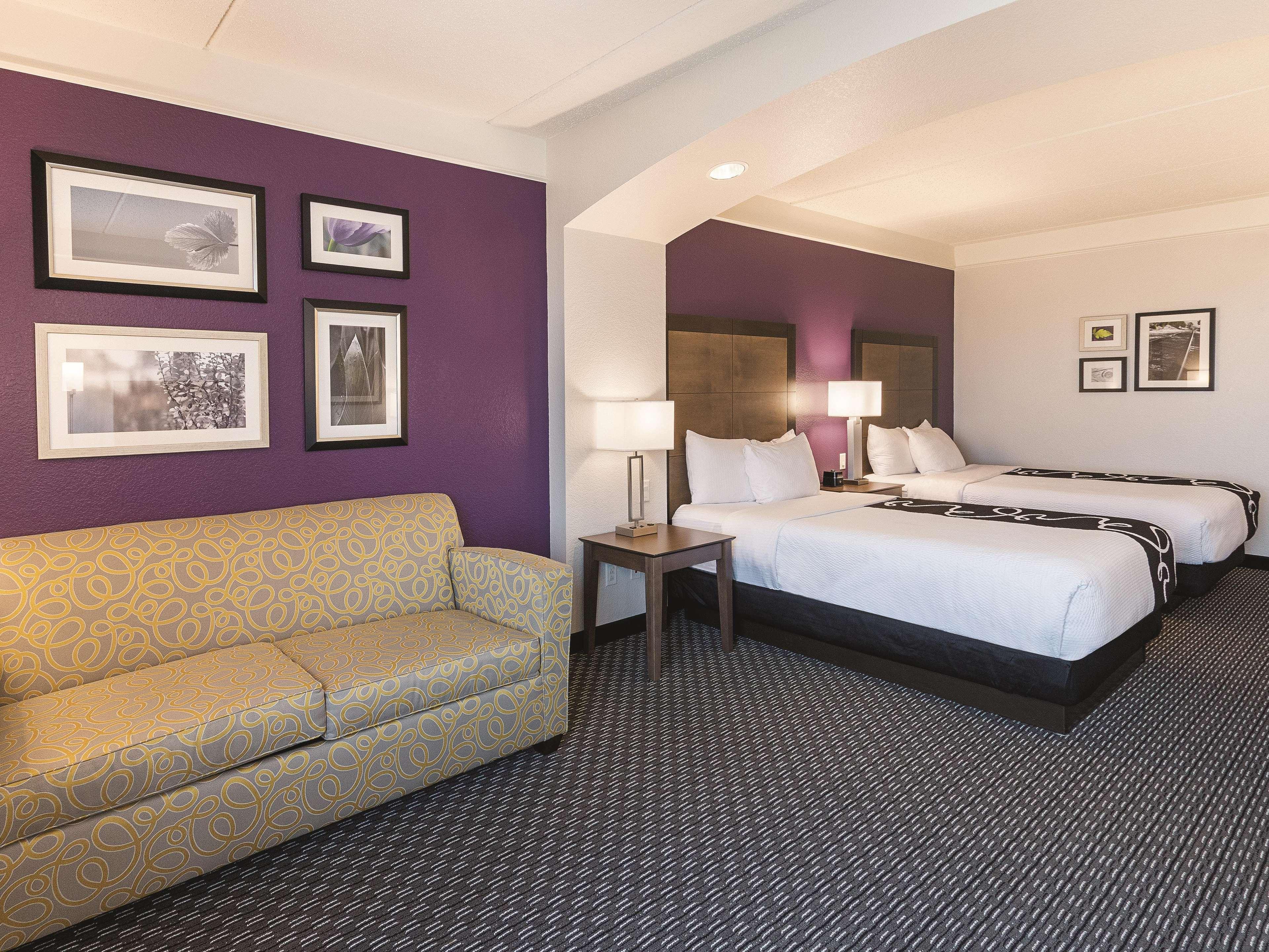 La Quinta By Wyndham Arlington North 6 Flags Dr Hotell Exteriör bild